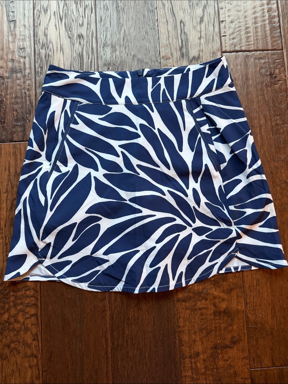 Vineyard  Vines golf skirt size 0